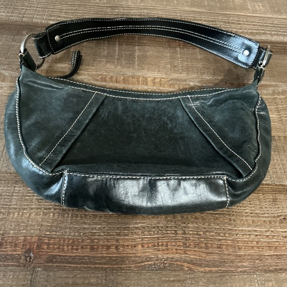 Kenneth Cole Reaction Black Hobo Leather Shoulder Bag - Picture 4 of 9